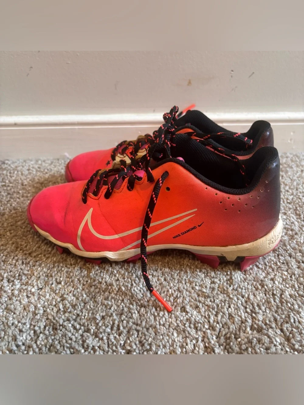 Nike Diamond Softball Cleats Pink Black Girls Size 3Y Molded Studs